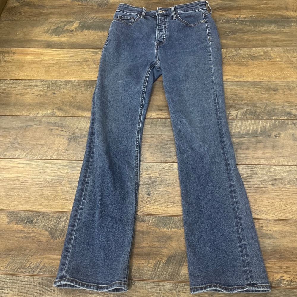 Old Navy Kicker Boot-Cut Extra High-Rise Jeans Medium Wash Blue Size 4 Casual